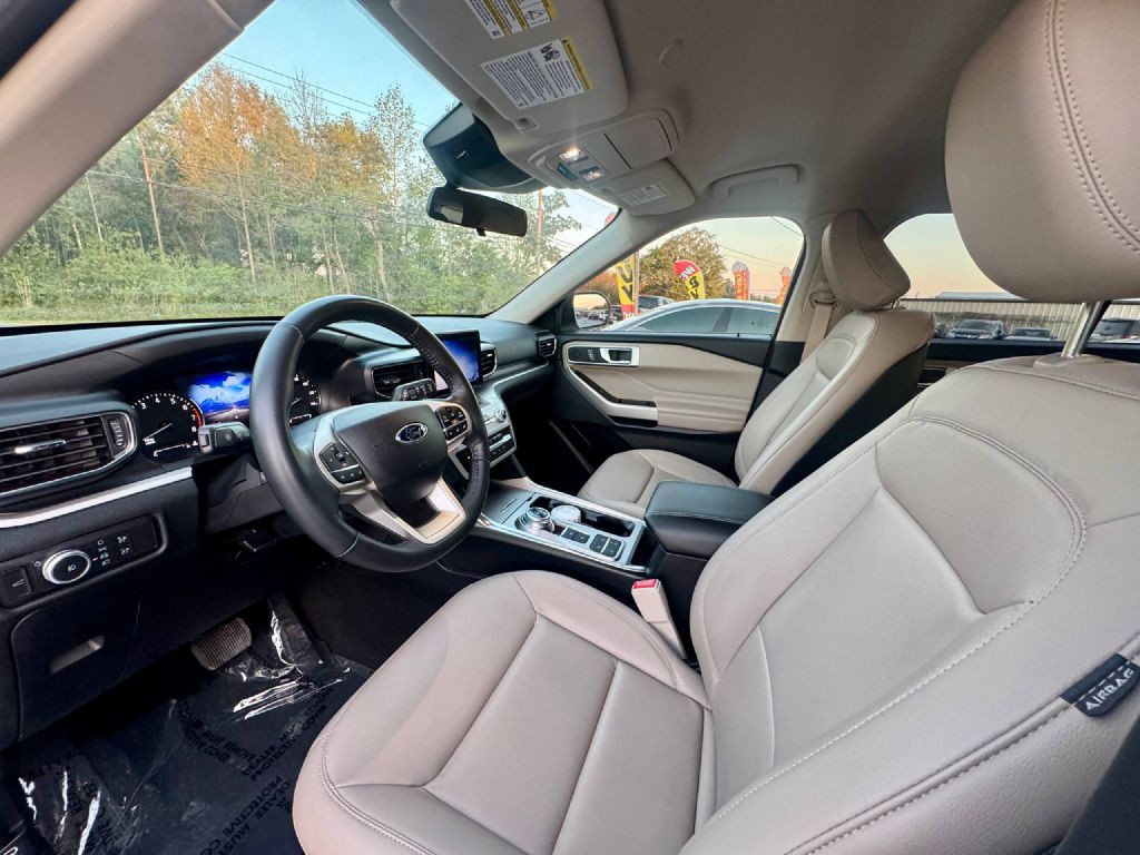 2020 Ford Explorer Image 9