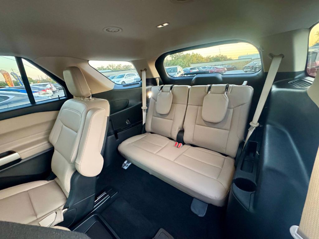 2020 Ford Explorer Image 11