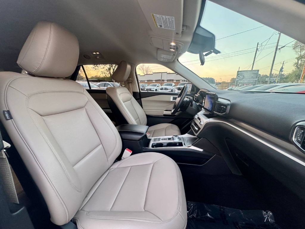 2020 Ford Explorer Image 14