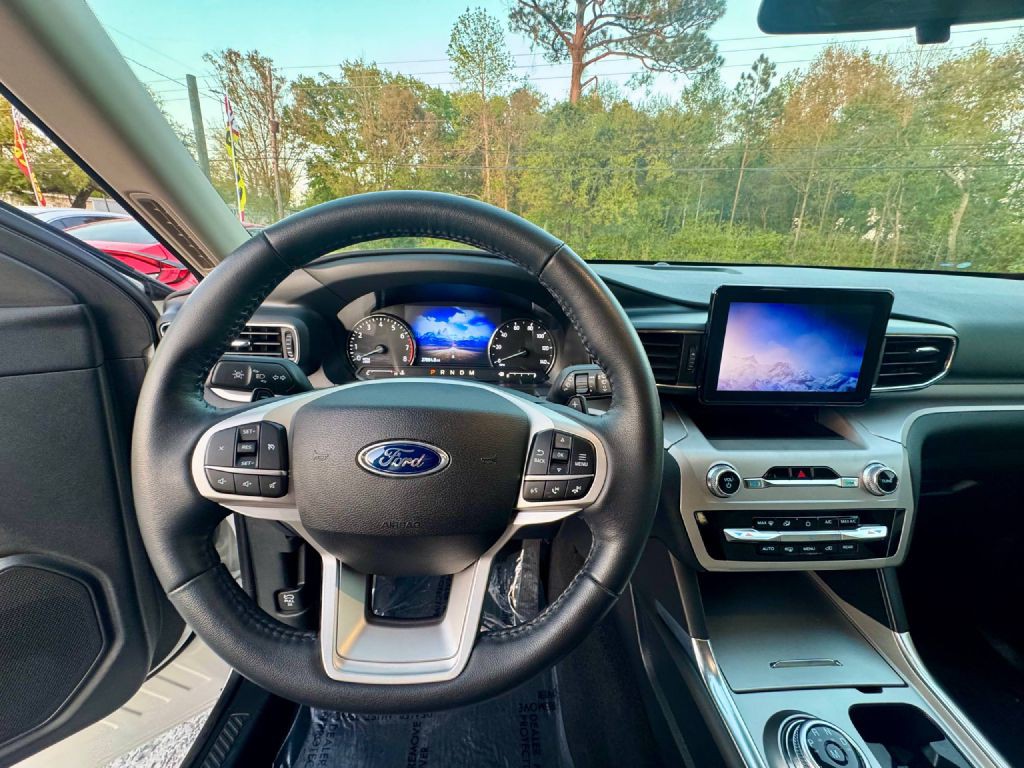 2020 Ford Explorer Image 16