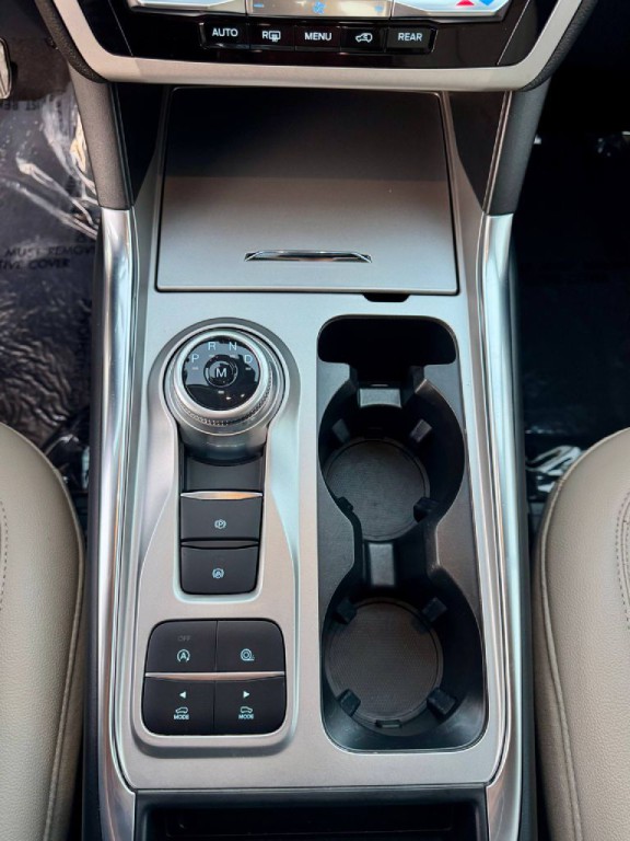 2020 Ford Explorer Image 17