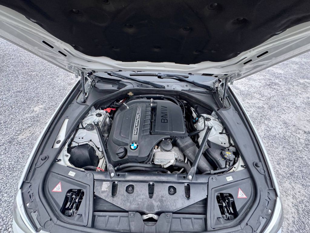 2016 BMW 5 Series Image 13