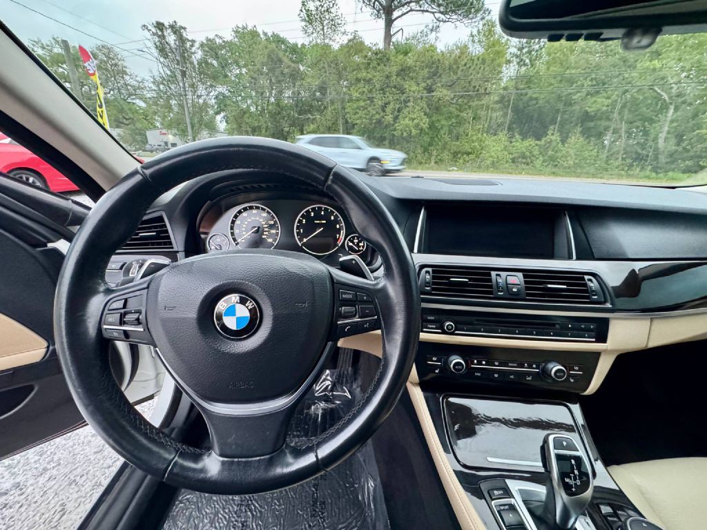 2016 BMW 5 Series Image 14