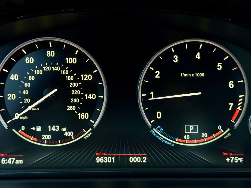 2016 BMW 5 Series Image 18