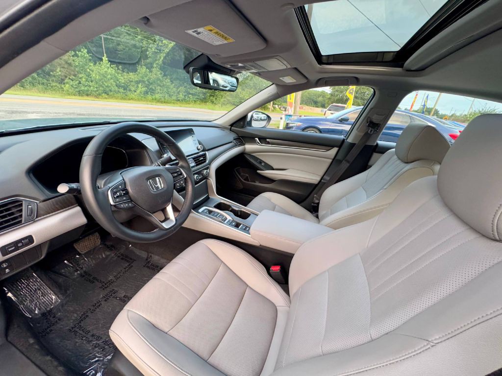 2019 Honda Accord Image 9
