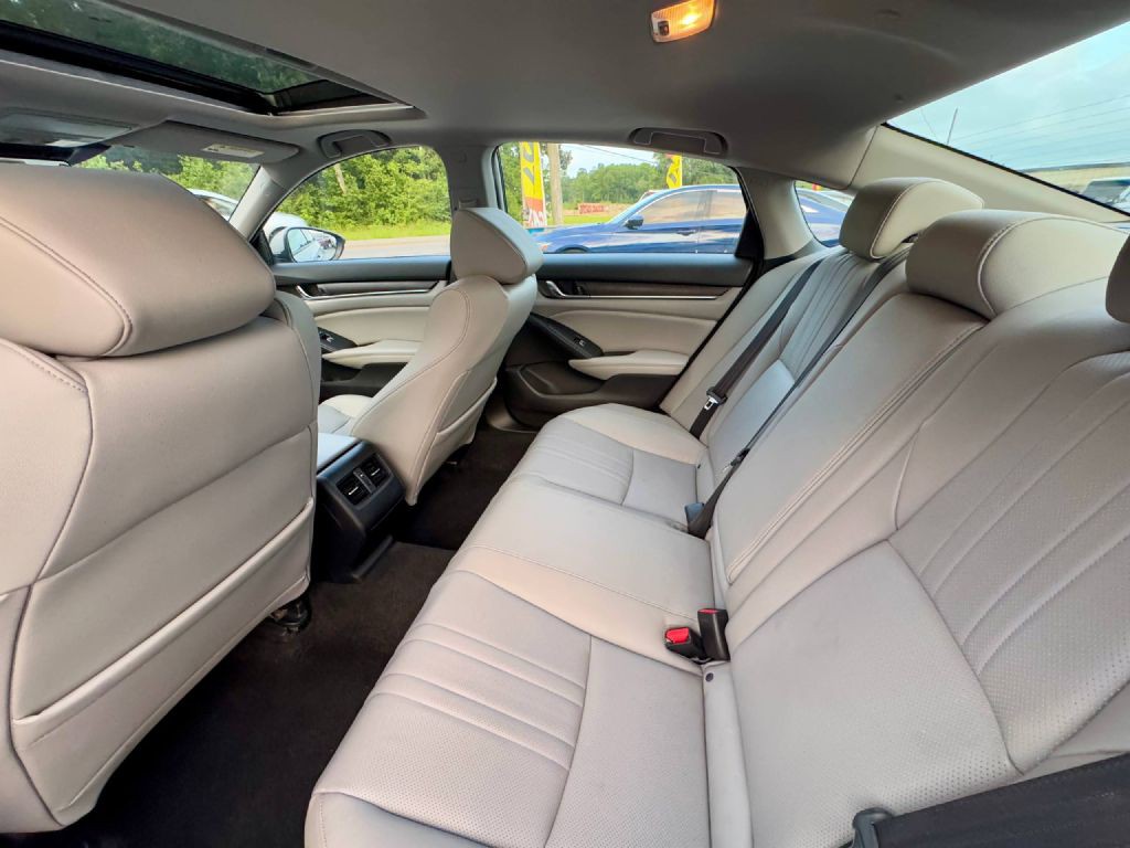 2019 Honda Accord Image 10