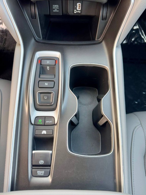 2019 Honda Accord Image 16