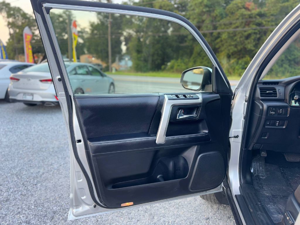 2018 Toyota 4Runner Image 8
