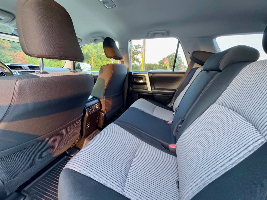 2018 Toyota 4Runner Image 10