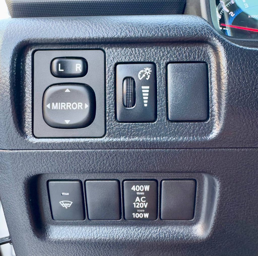 2018 Toyota 4Runner Image 17