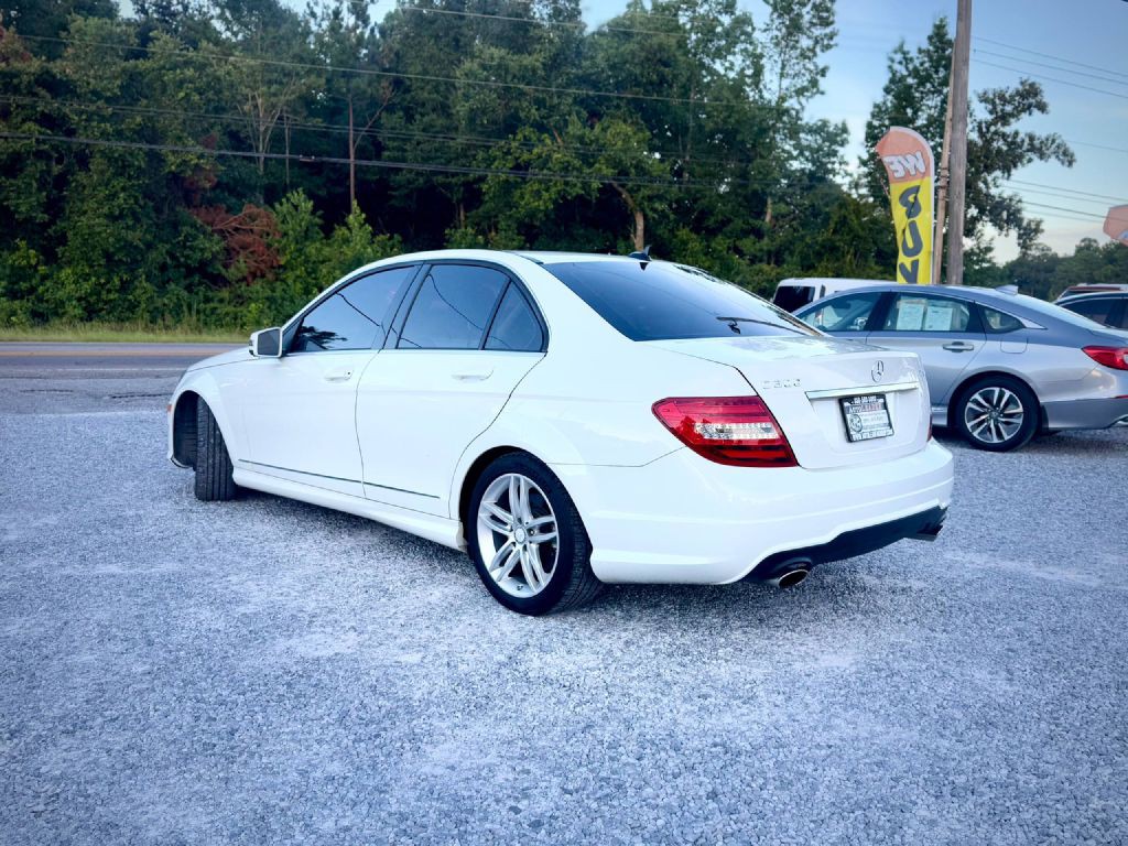 2012 Mercedes-Benz C-Class Image 2