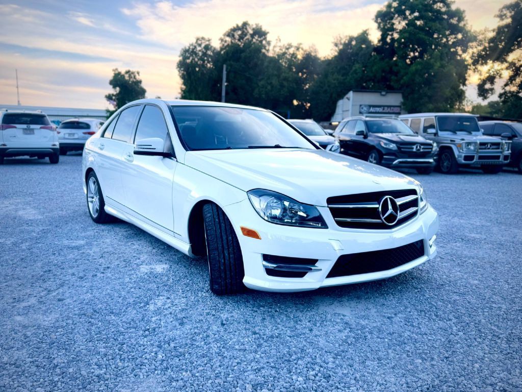 2012 Mercedes-Benz C-Class Image 5
