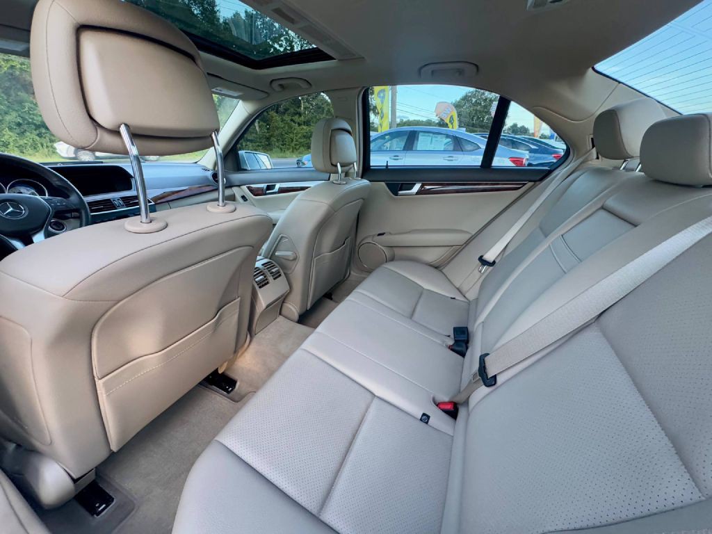 2012 Mercedes-Benz C-Class Image 10