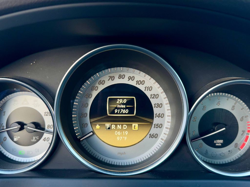2012 Mercedes-Benz C-Class Image 18