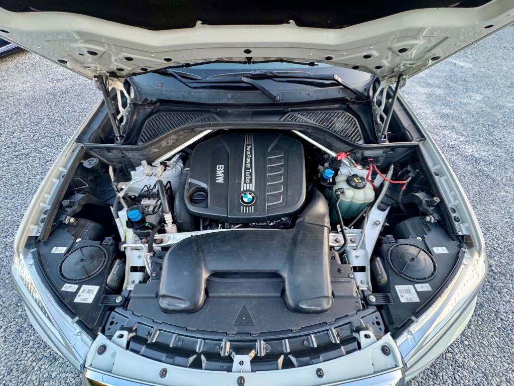 2017 BMW X5 Image 14