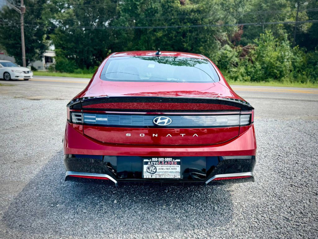 2025 Hyundai Sonata Image 3