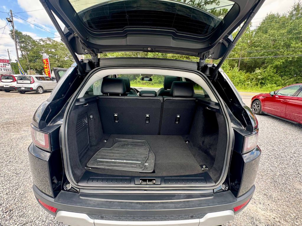 2019 Land Rover Range Rover Evoque Image 11