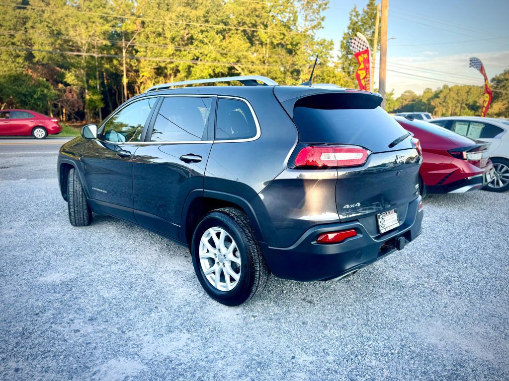2016 Jeep Cherokee Image 2