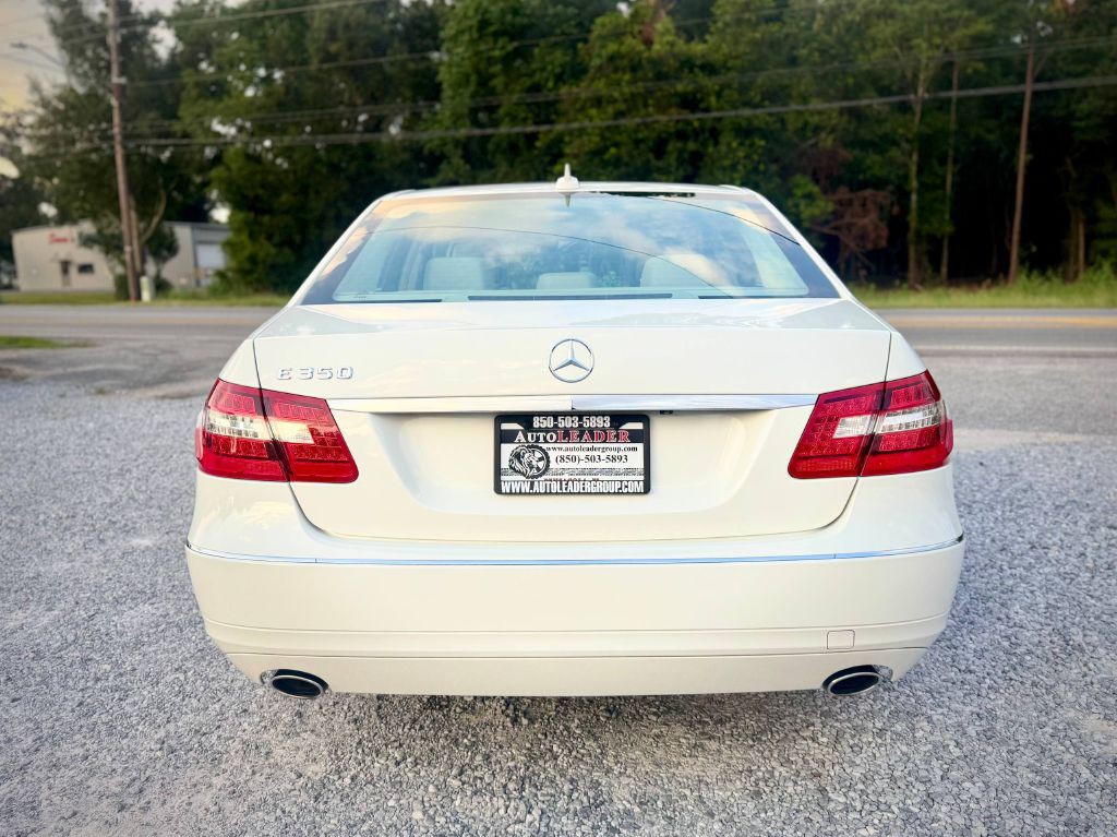 2012 Mercedes-Benz E-Class Image 3
