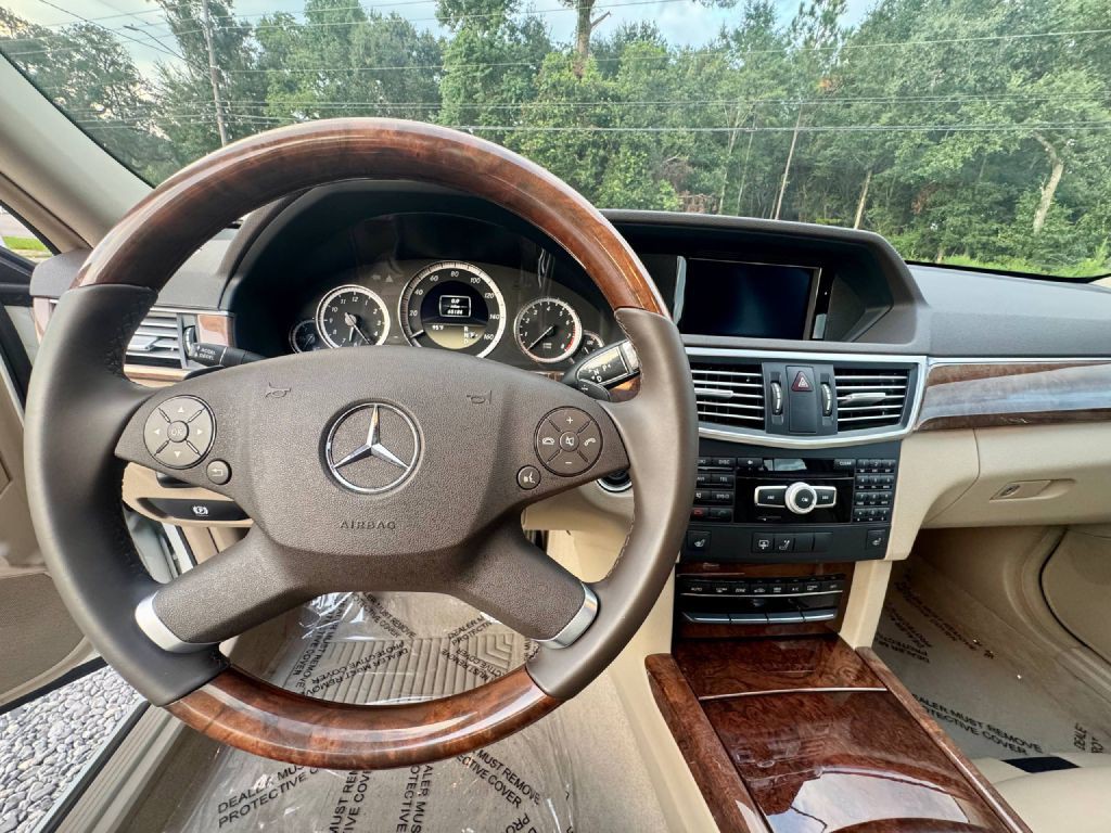 2012 Mercedes-Benz E-Class Image 14