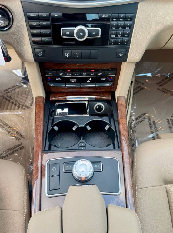 2012 Mercedes-Benz E-Class Image 17
