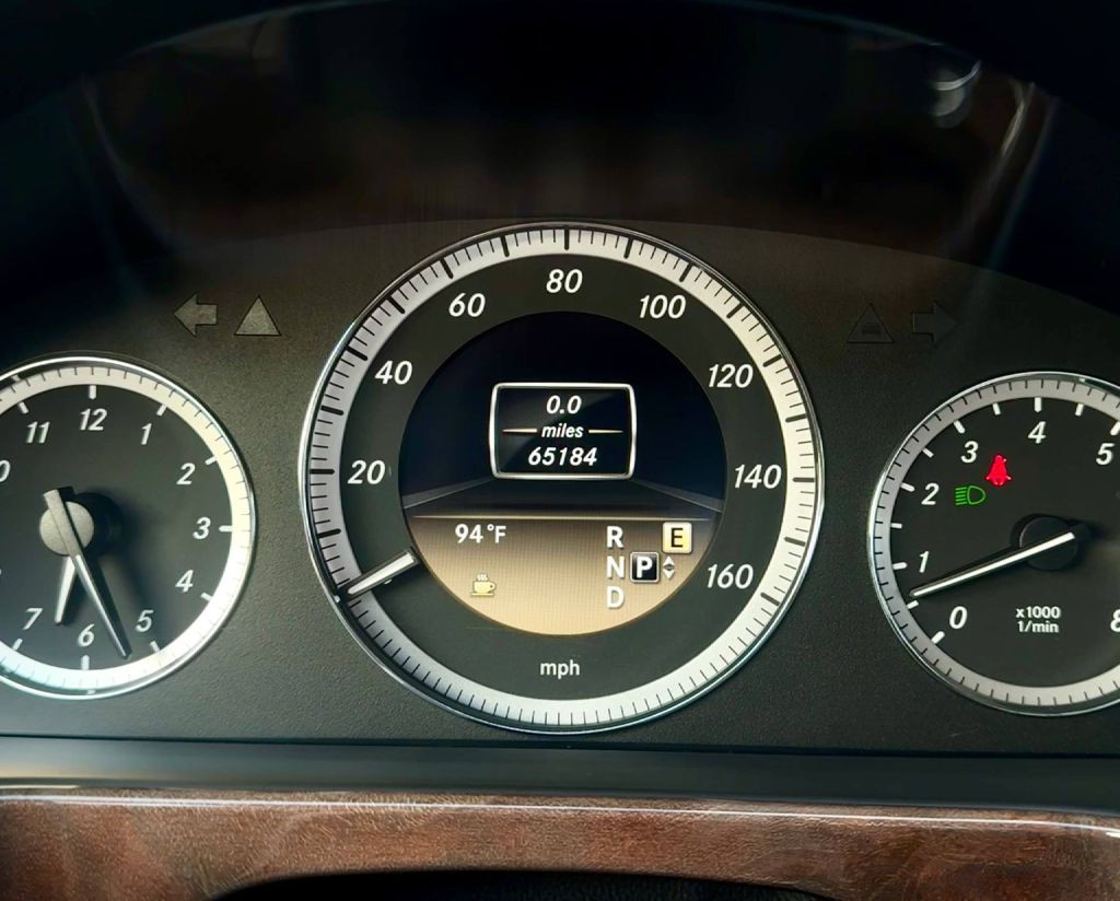 2012 Mercedes-Benz E-Class Image 19