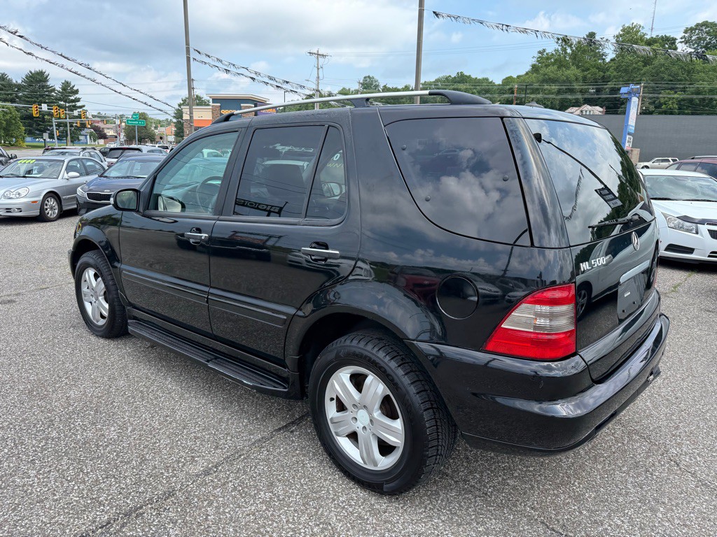 2005 Mercedes-Benz M-Class Image 11
