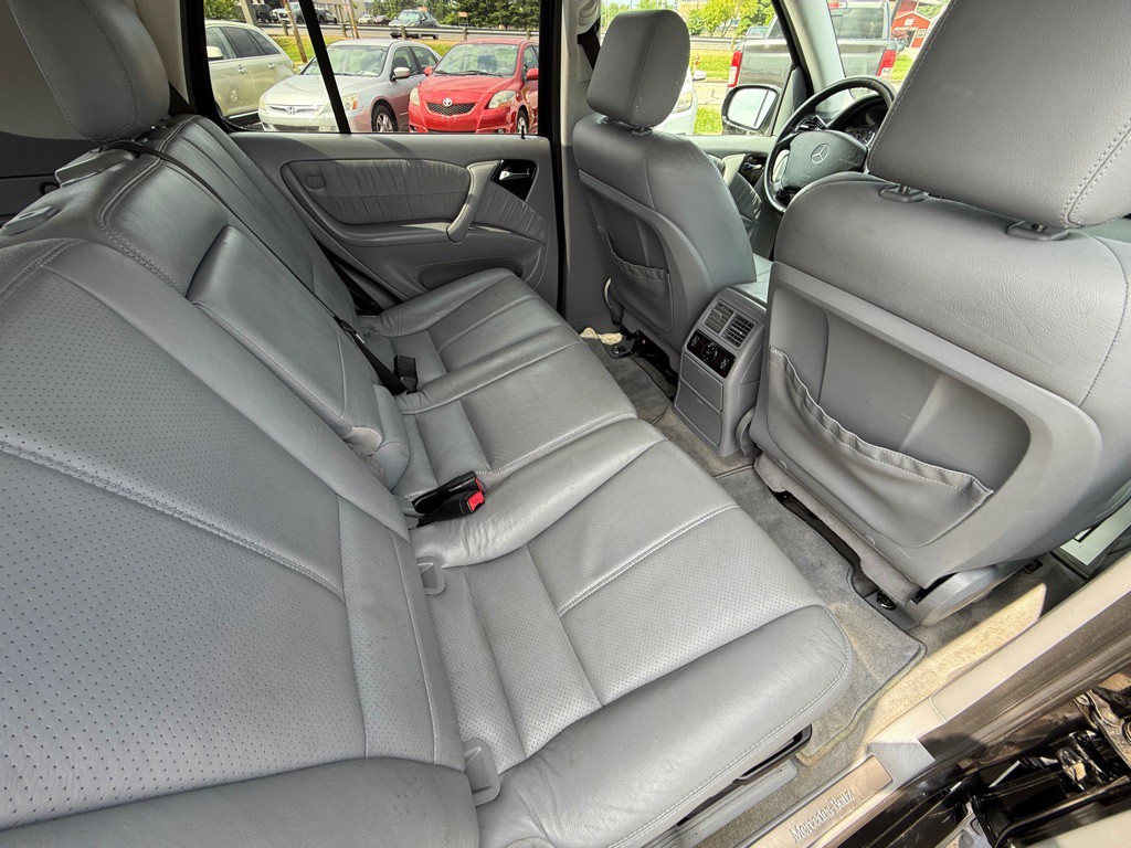 2005 Mercedes-Benz M-Class Image 19
