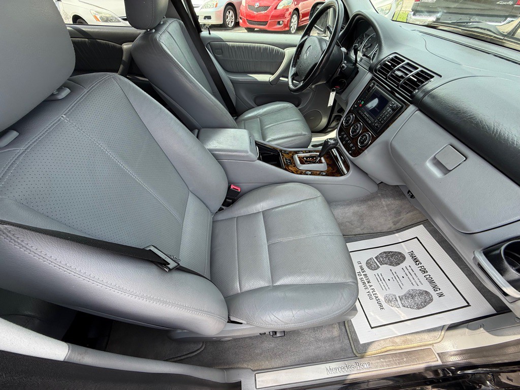 2005 Mercedes-Benz M-Class Image 22