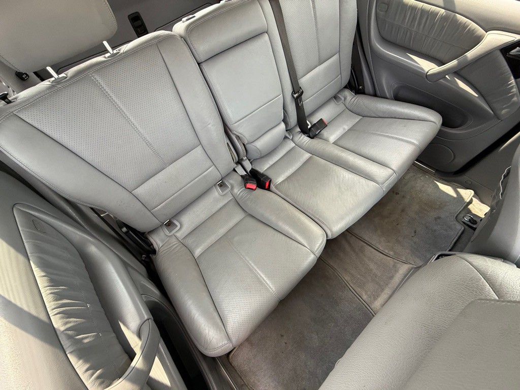 2005 Mercedes-Benz M-Class Image 23