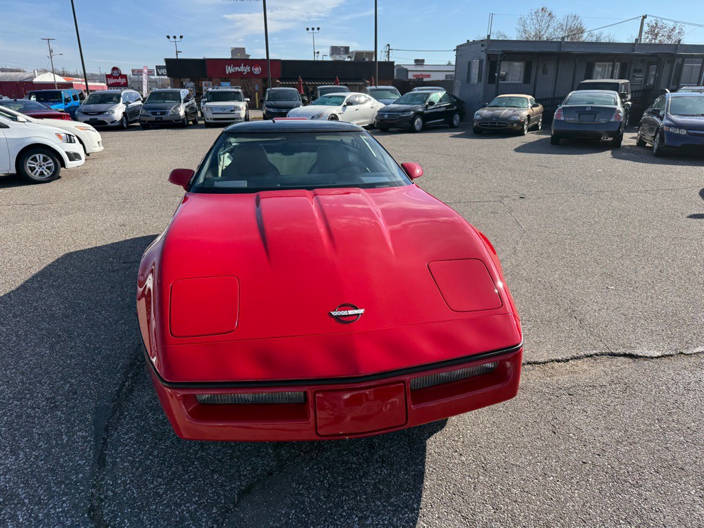 1985 Chevrolet Corvette Image 3