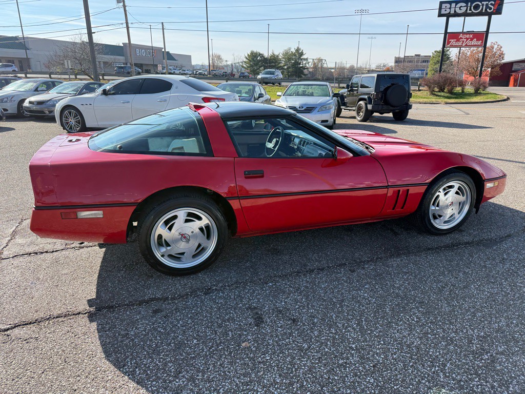 1985 Chevrolet Corvette Image 5