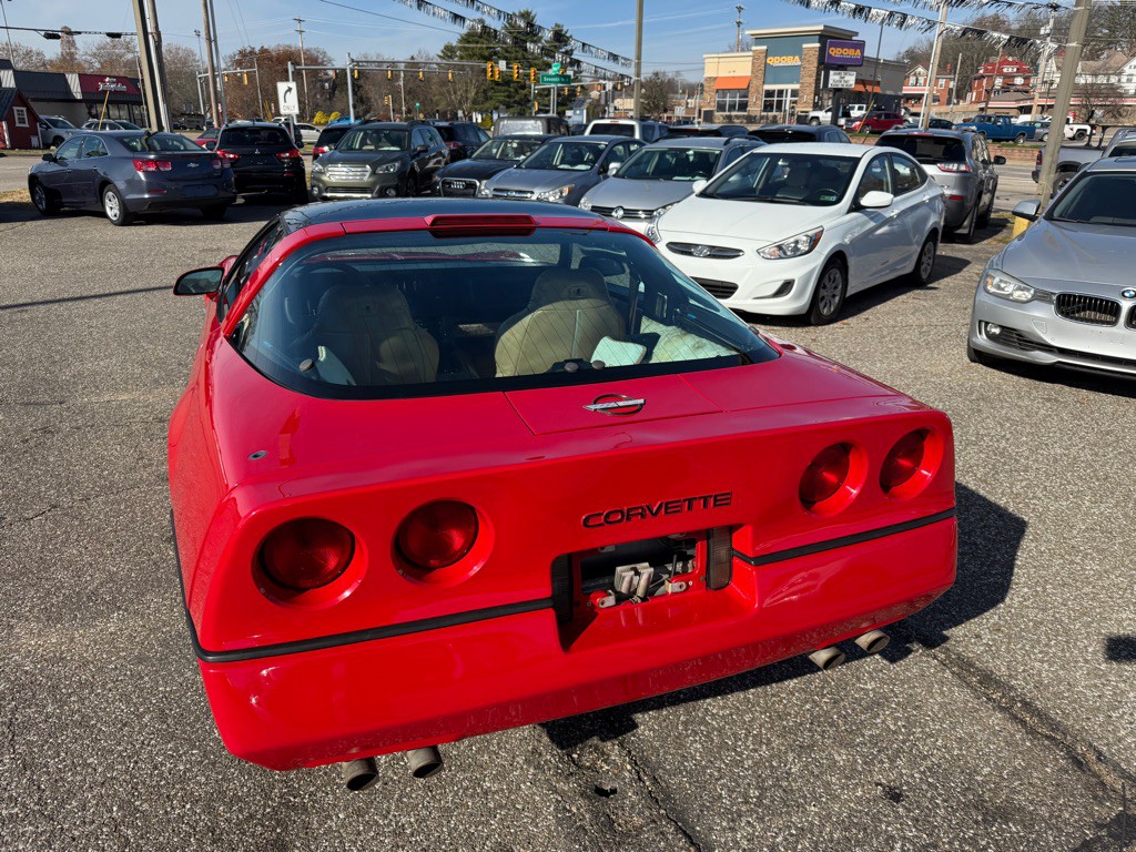 1985 Chevrolet Corvette Image 9
