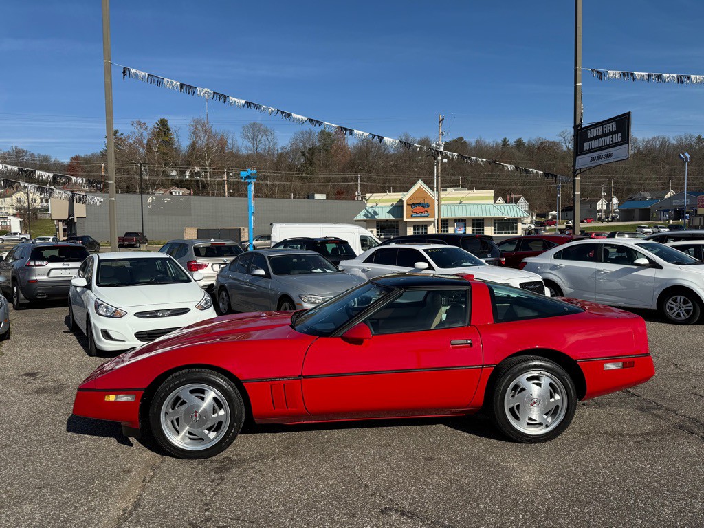 1985 Chevrolet Corvette Image 10