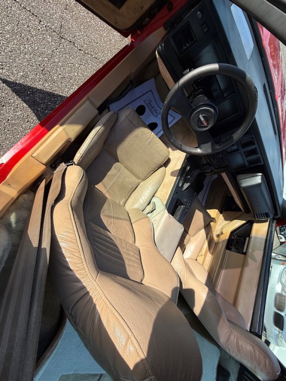 1985 Chevrolet Corvette Image 11