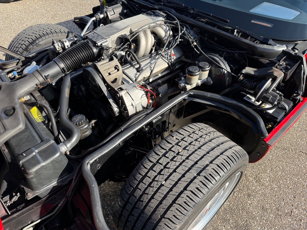 1985 Chevrolet Corvette Image 23