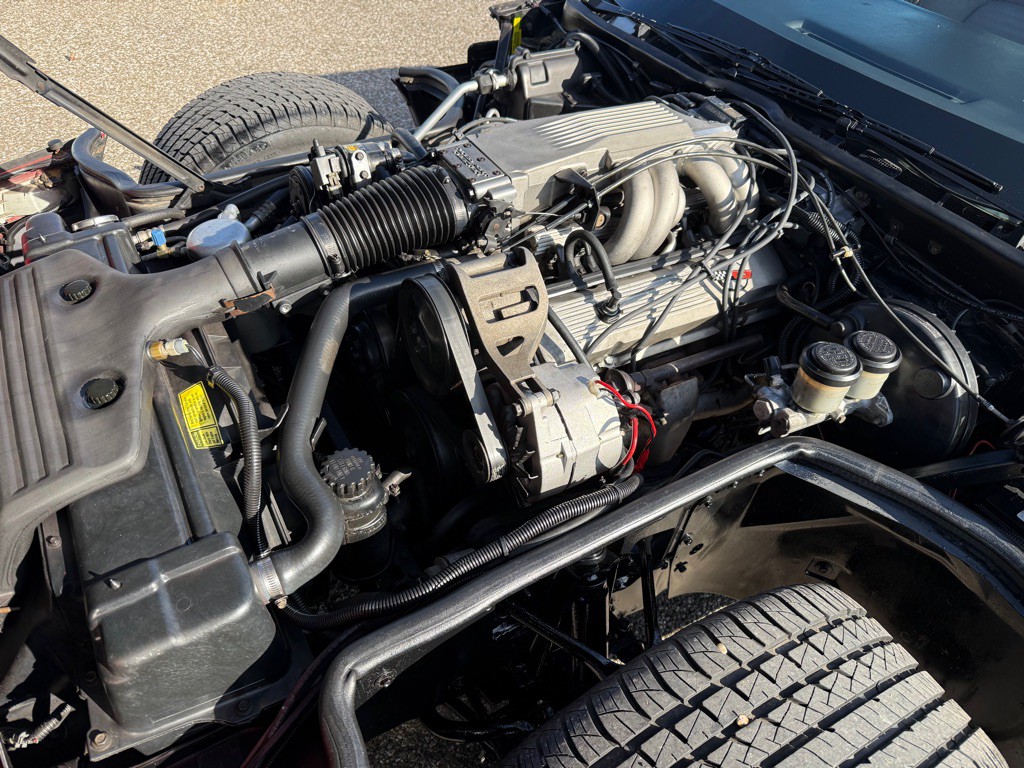 1985 Chevrolet Corvette Image 25