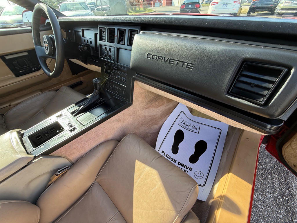 1985 Chevrolet Corvette Image 34