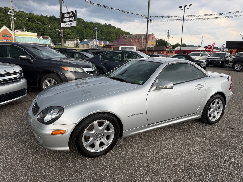 2001 Mercedes-Benz SLK-Class Image 2