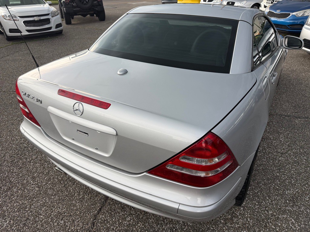 2001 Mercedes-Benz SLK-Class Image 8