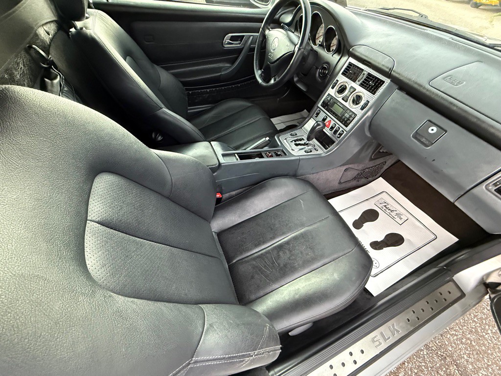 2001 Mercedes-Benz SLK-Class Image 15