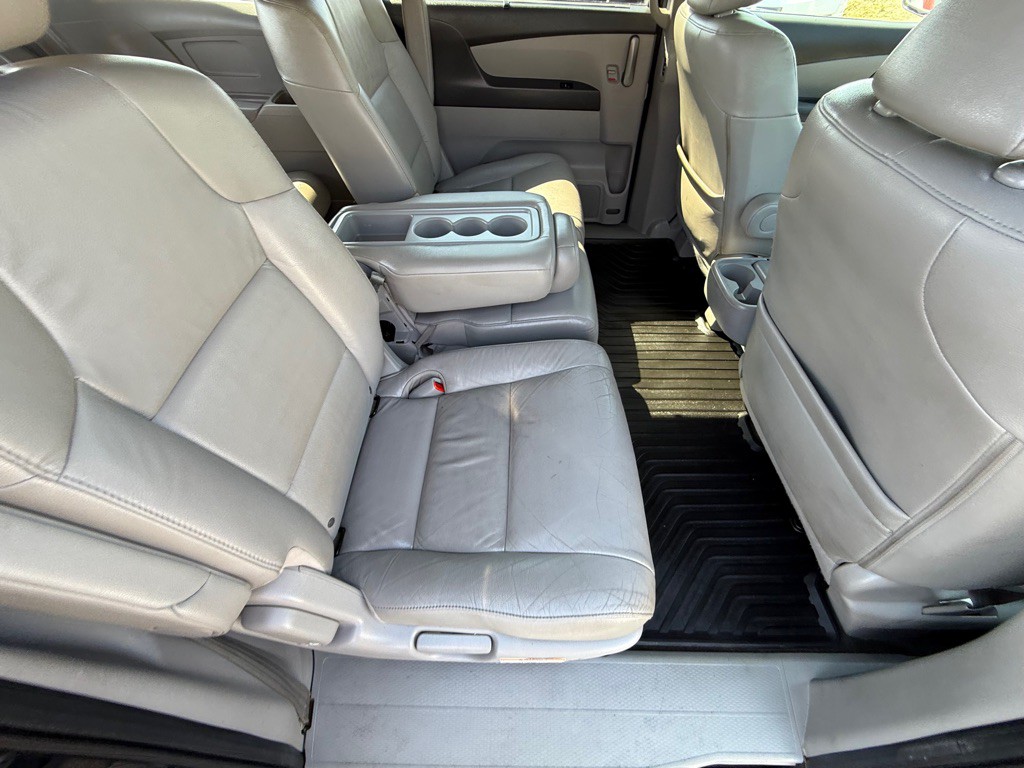 2012 Honda Odyssey Image 16
