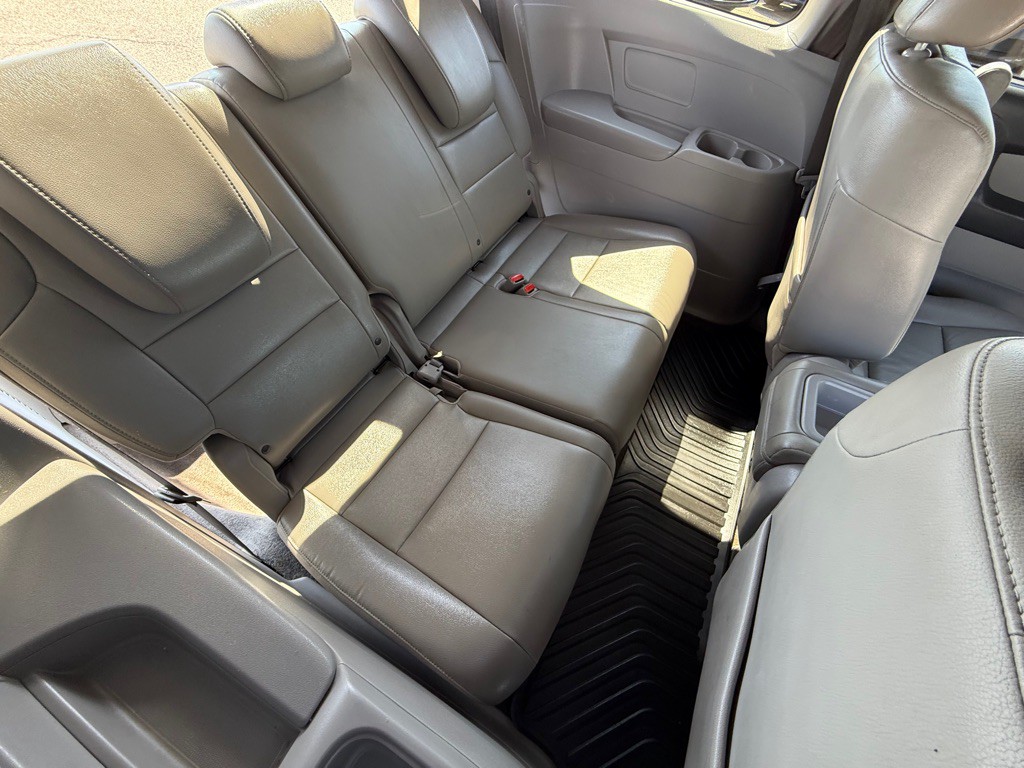 2012 Honda Odyssey Image 17