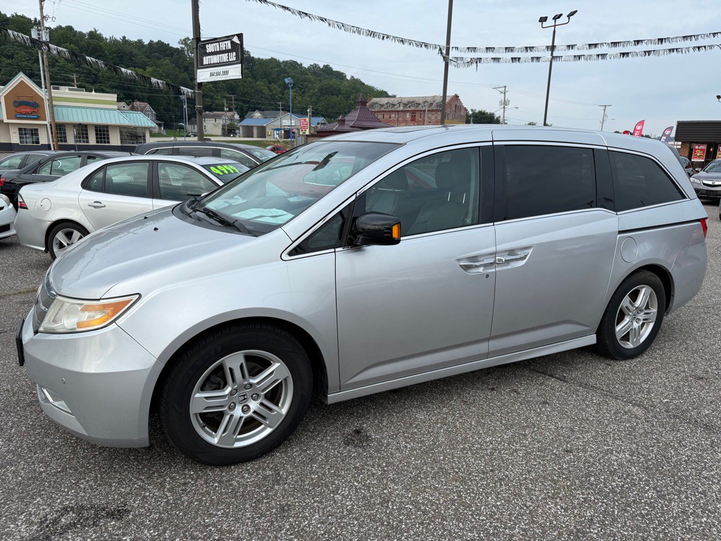 2011 Honda Odyssey Image 1