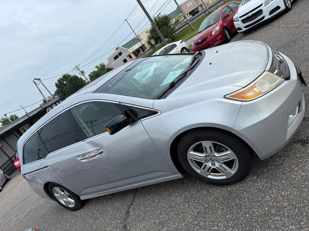 2011 Honda Odyssey Image 8