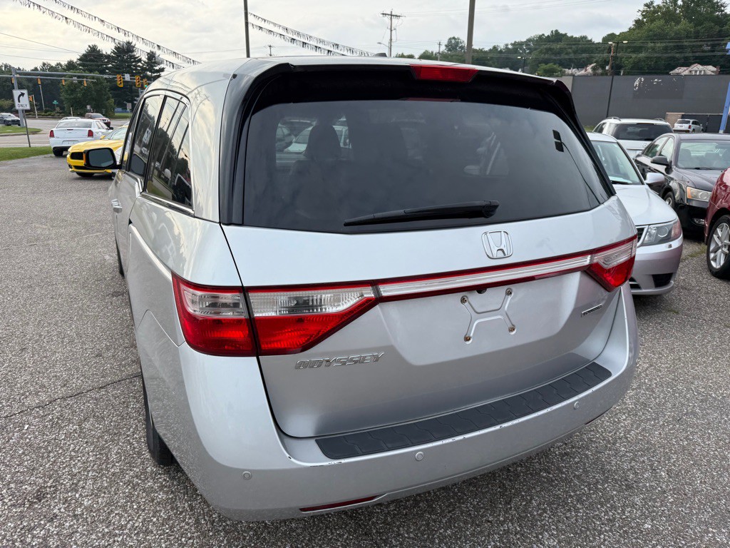 2011 Honda Odyssey Image 12