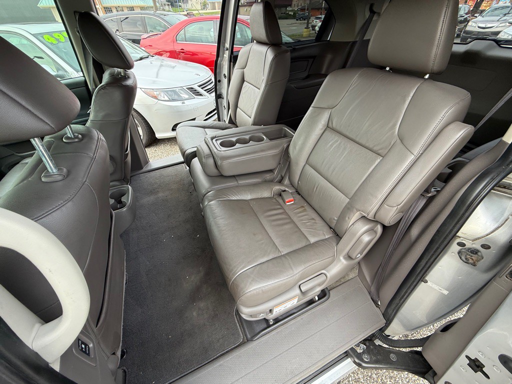 2011 Honda Odyssey Image 16