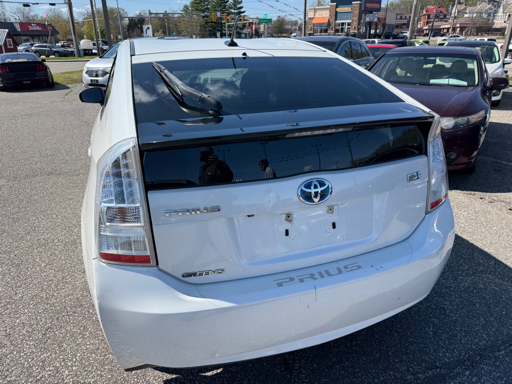 2010 Toyota Prius Image 10