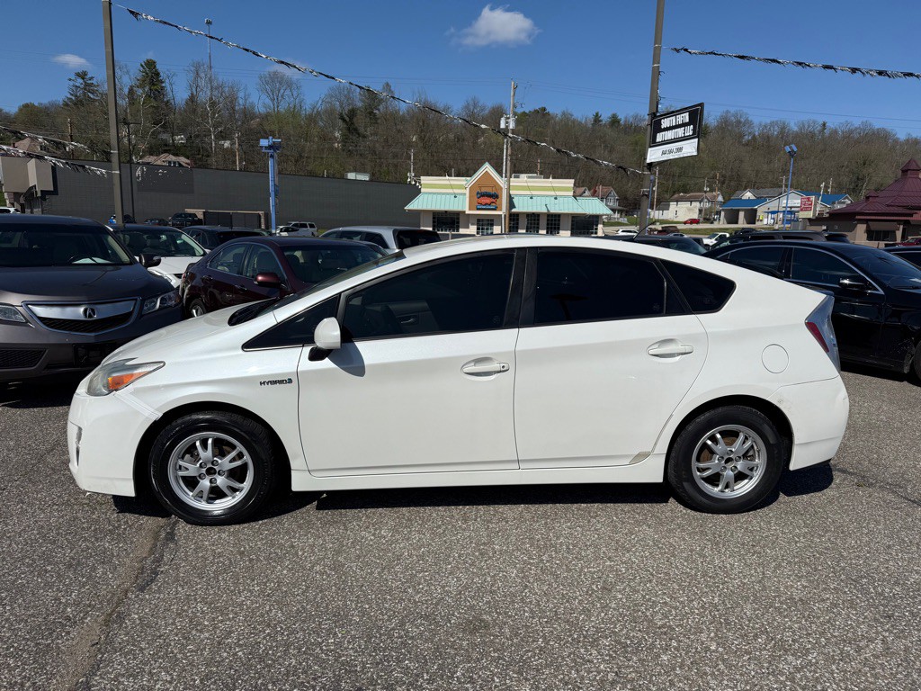 2010 Toyota Prius Image 12