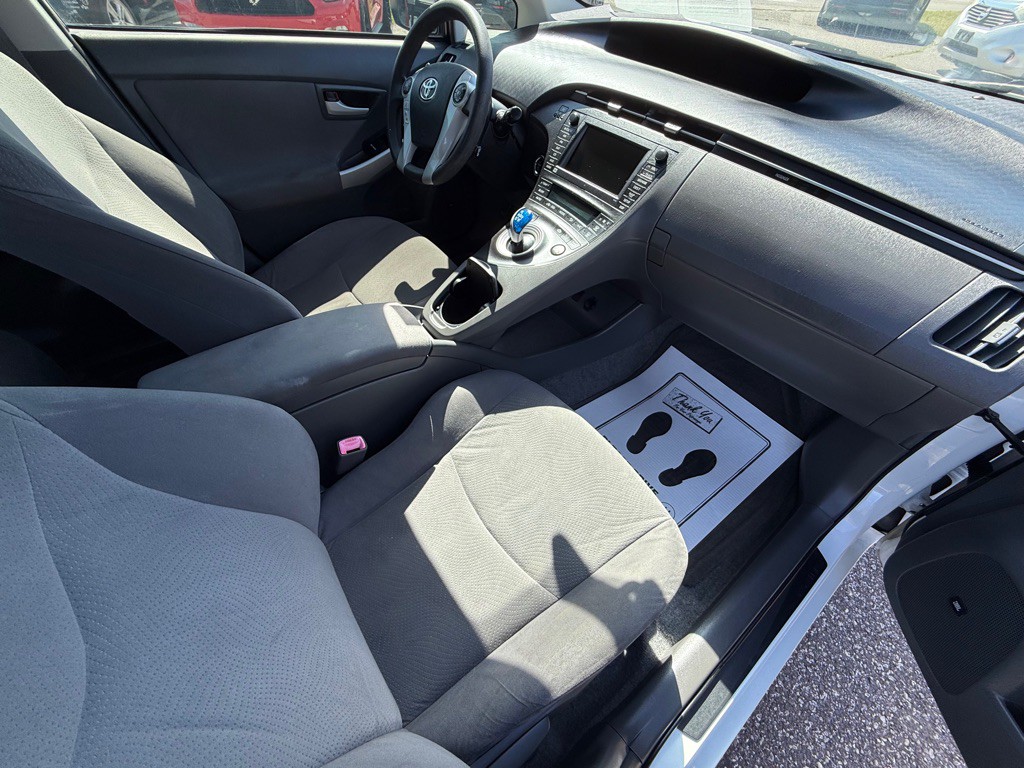 2010 Toyota Prius Image 19